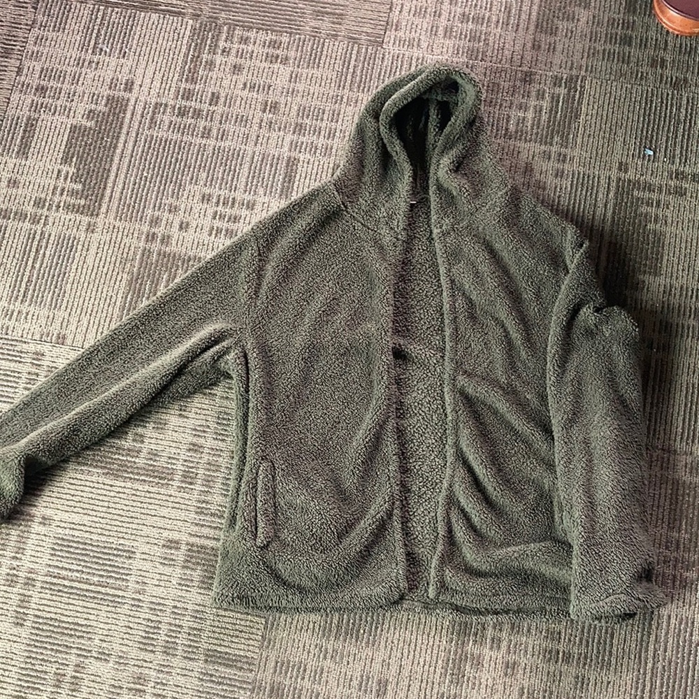 Green sweater/jacket fuzzy XL
